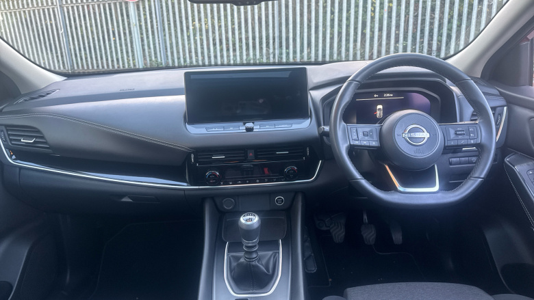 Nissan Qashqai 1.3 DiG-T MH N-Connecta 5dr Petrol Hatchback